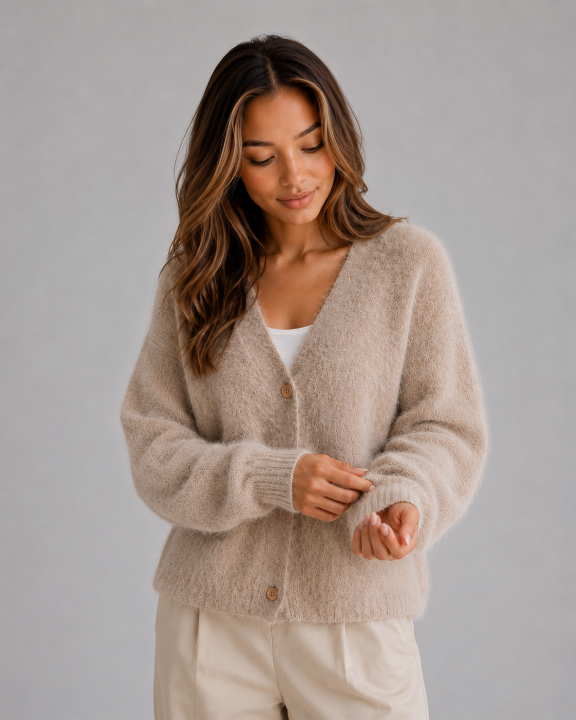 Women's Chunky Knit Cardigan Button Front V-Neck Ribbed Jumper in Light Grey – product image 3