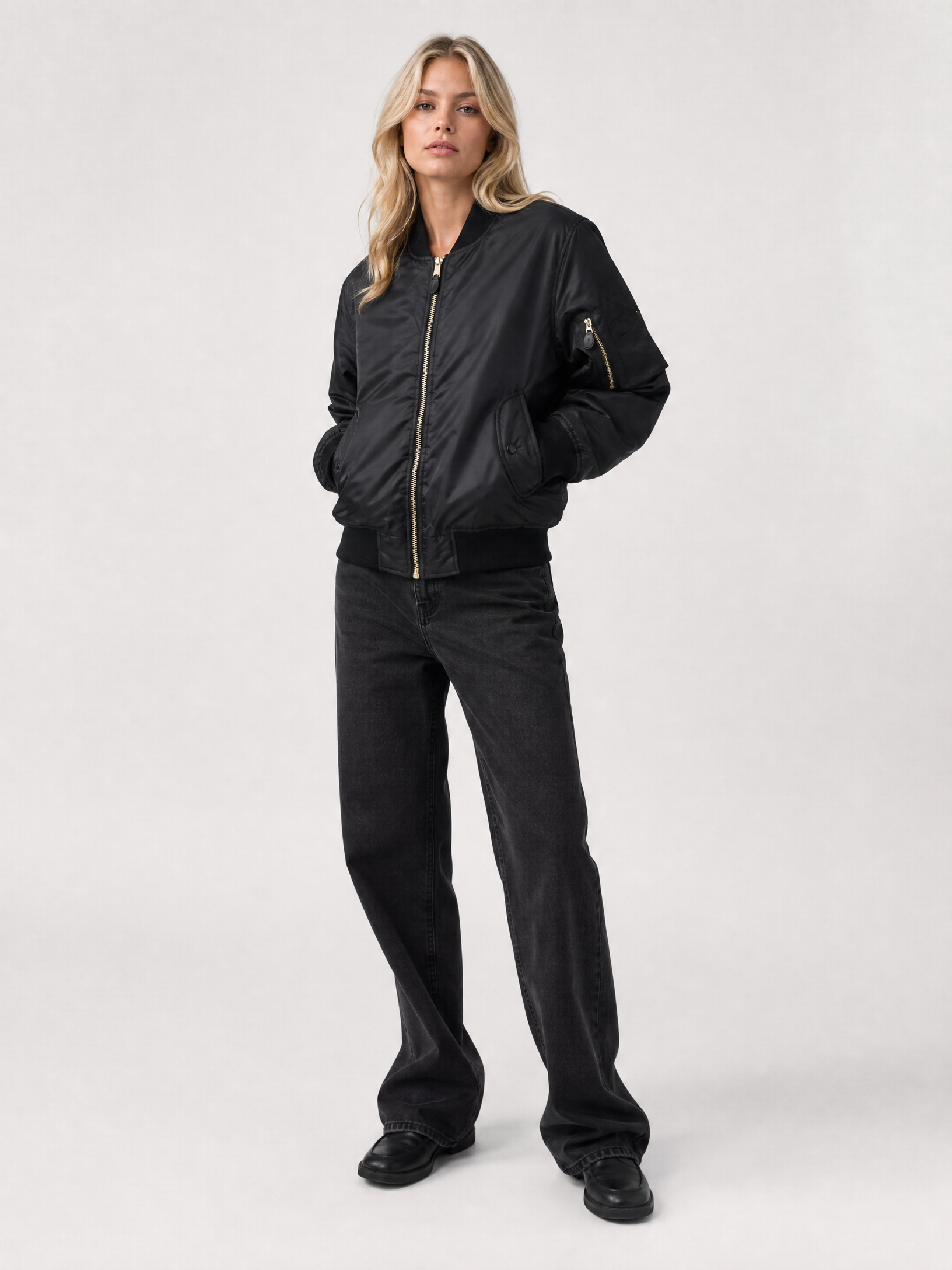 Women's Zip-Front Ribbed Bomber Jacket in Black